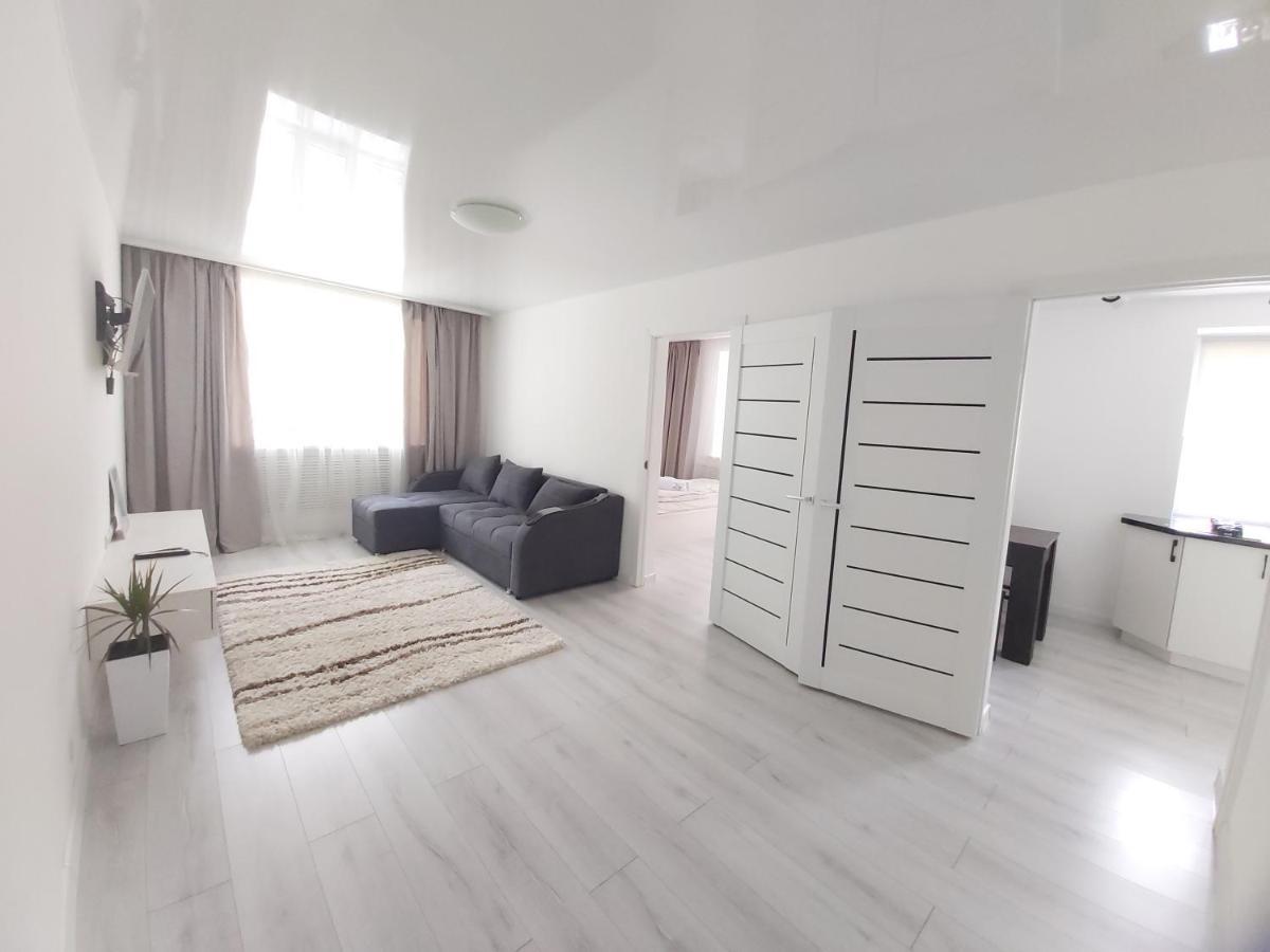 2-Х Комнатная Квартира Taraz Ngoại thất bức ảnh